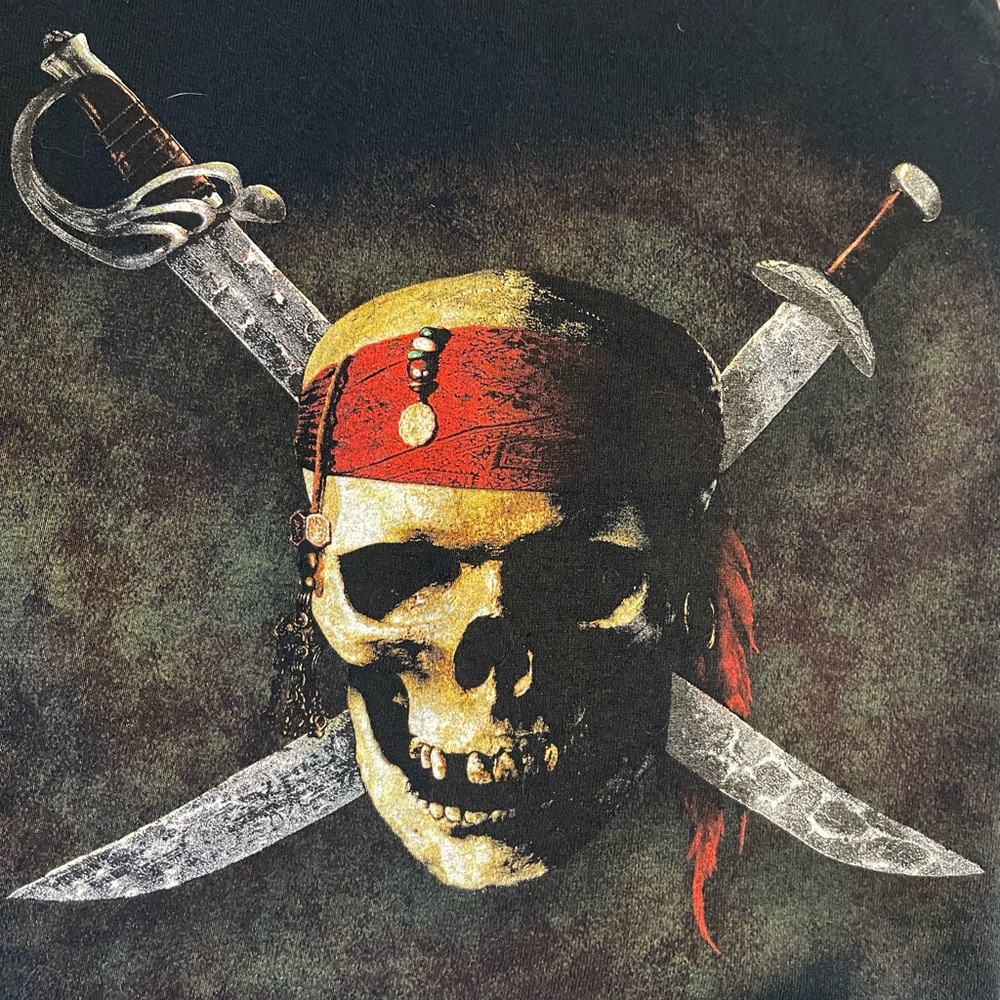Disney Pirates of the Caribbean Curse of the Black Pearl Graphic Tee Size 2XL